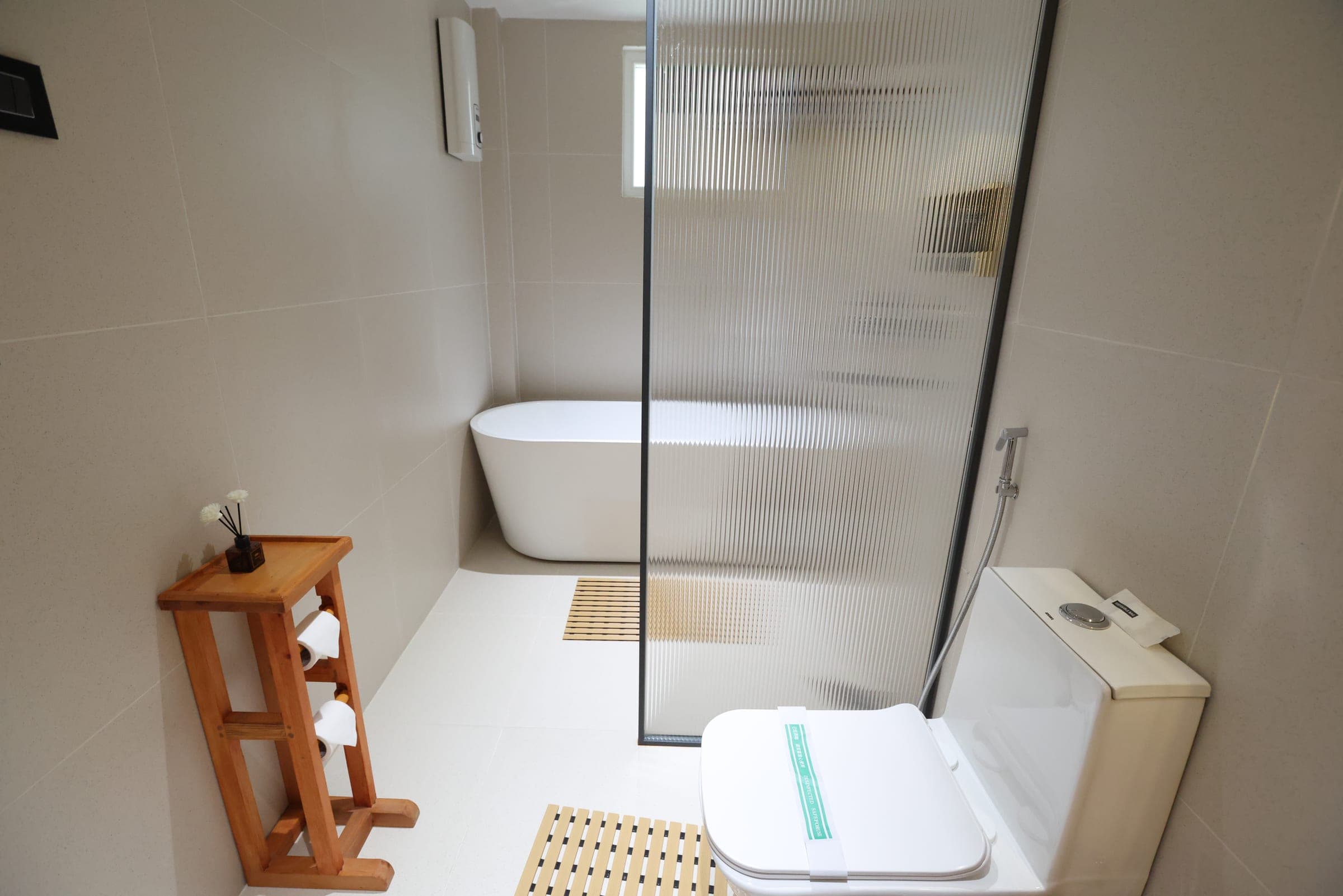 Superior Deluxe Dome bathroom with separate shower and tub