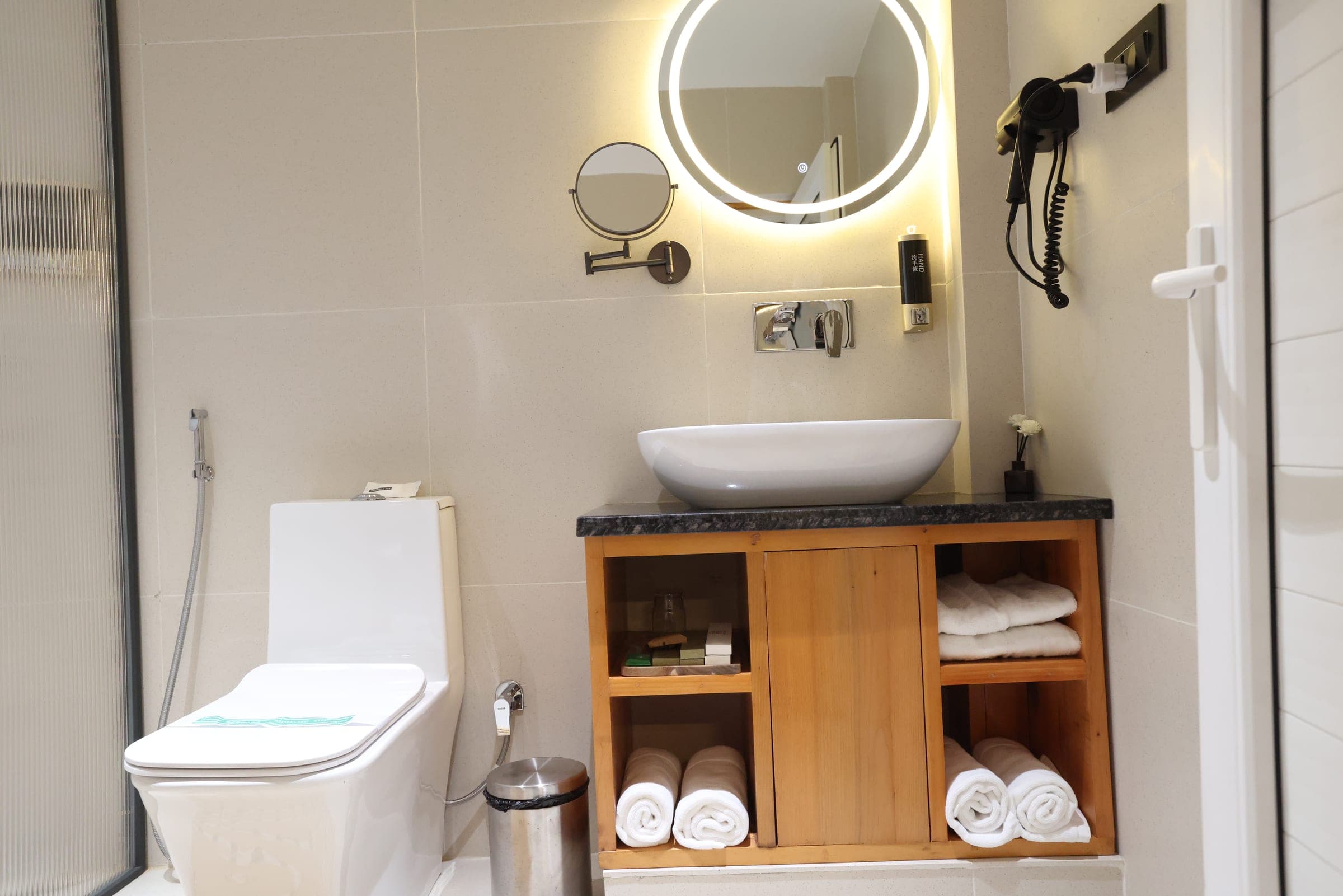 Superior Deluxe Dome bathroom vanity with premium amenities
