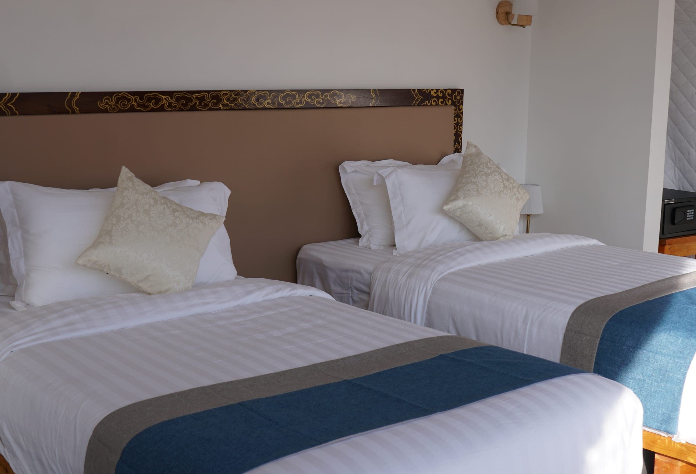 Superior Deluxe Dome arranged with twin beds